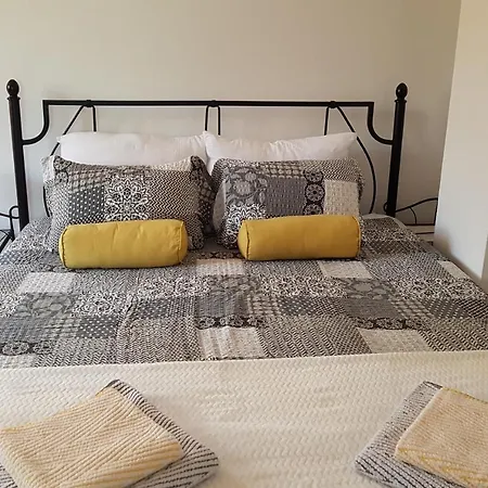Guest house & Danijel Pinezici (Krk)